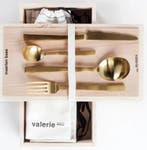Serax X Maarten Baas Giftbox Brushed Brass Bestek - 16 stuks, Huis en Inrichting, Verzenden, Nieuw