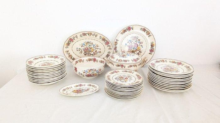 San Claudio - Tafelservies voor 12 (41) - Porselein - Madras, Antiquités & Art, Antiquités | Meubles | Tables