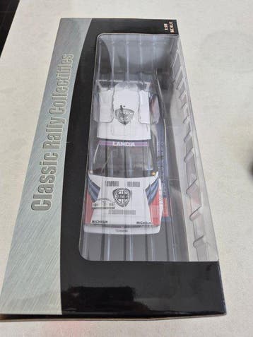 Sunstar 1:18 - Model sportwagen - Lancia Delta Integrale HF, Nieuw