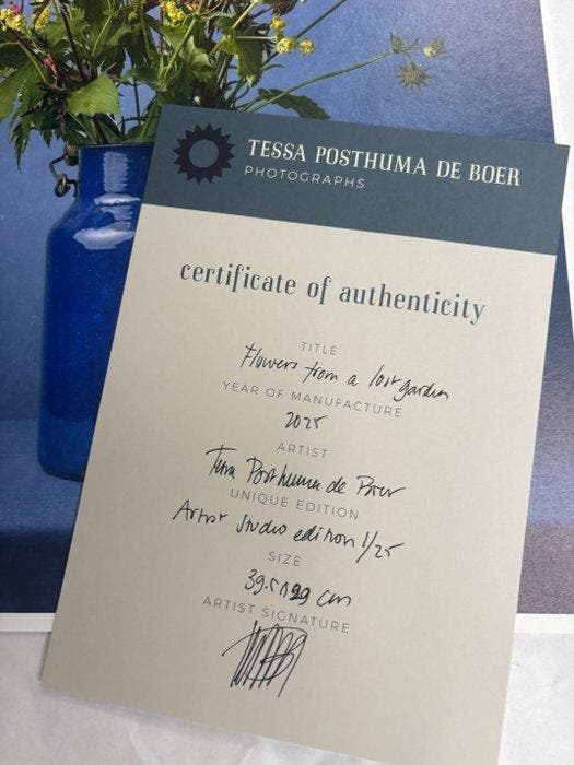 Tessa Posthuma de Boer - Flowers from a lost garden, Antiquités & Art, Art | Objets design