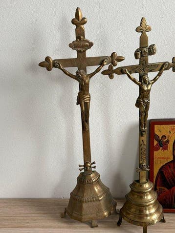 Set van 30 medailles en religieuze voorwerpen (30) - Hout,