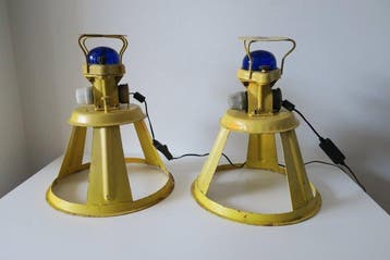 Lamp - Glas, Staal - Twee luchthavenbakenlichten