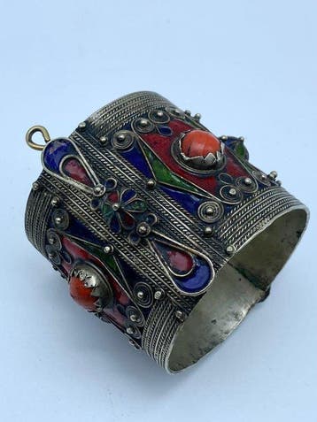 laagwaardig zilver - Armband - Emaille manchetbox 259 g, Antiek en Kunst