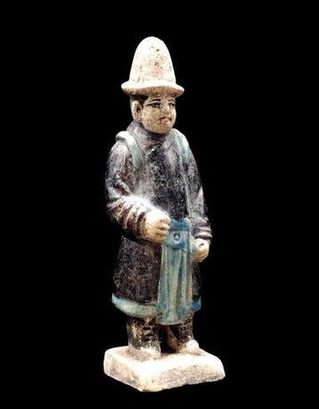 Oud-Chinees - Bediende in geëmailleerde keramiek Fahua -