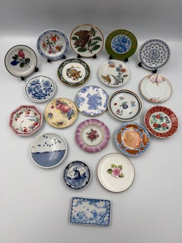 Themacollectie - Collection de 20 assiettes miniatures en