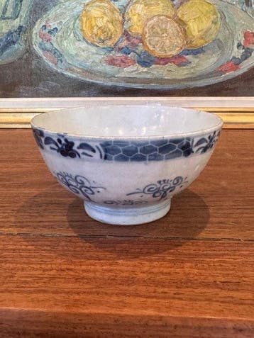 Chinees Ming uit de middenperiode blauw-wit porselein kom