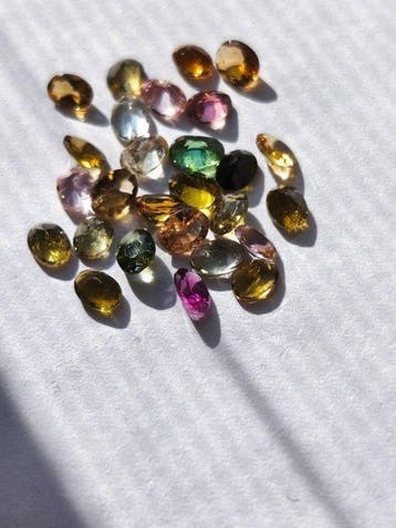 Tourmaline) Cabochon- 0.86 g - (27), Verzamelen, Mineralen en Fossielen