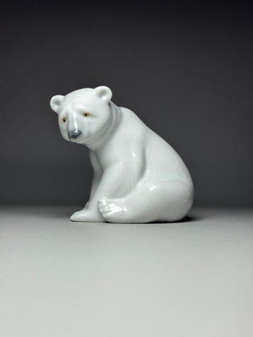 Lladró - Beeldje - Seated Polar Bear - Porselein