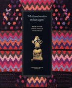 Met hun handen en hun ogen. Maya Textiel 9789077069035, Verzenden, Zo goed als nieuw, M. Holsbeke