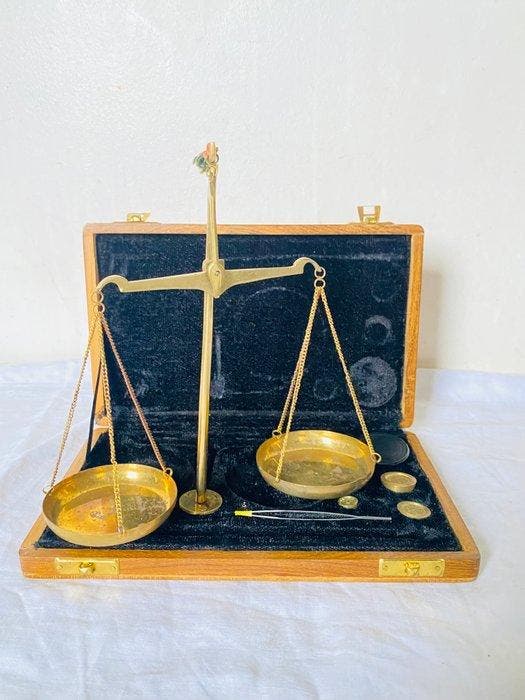 Ancienne 1900 laboratoire - Balans of weegschaal - Messing -, Antiek en Kunst, Curiosa en Brocante