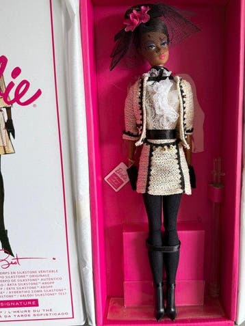 Mattel - Poupée Barbie 2020 Silkstone Barbie Fashion Model