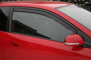 Zijwindschermen donker raamspoilers visors fenders pasvorm, Ophalen of Verzenden