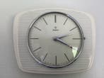 Horloge murale - Junghans - Moderne du milieu de siècle, Antiquités & Art