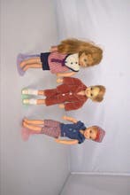 Mattel - Barbiepop Set van zeven kleine barbiepoppen -