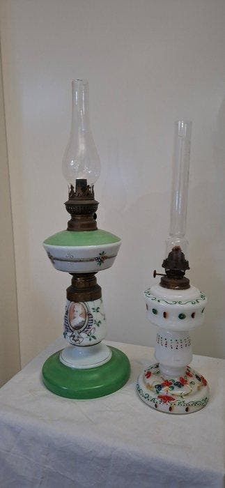 Olielamp (2) - Glas, Brons, Keramiek - Een paar antieke