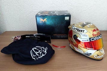 Schuberth 1:2 - Modelauto - Max Verstappen helm 1:2 - World