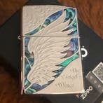 Zippo - The Angel’s Wings 2025 - Nácar Abalone Chrome -