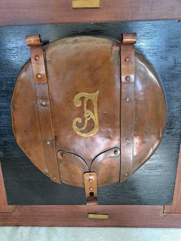 Deksel - Met Monogram - Koper, Messing, Hout - Putdeksel