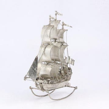 Miniatuur Zeilschip - 1913 - Beeldje - .833 zilver, Antiek en Kunst