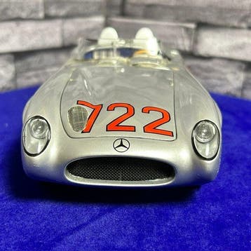 CMC 1:18 - Model raceauto - CMC 1:18 - Mercedes-Benz 300 SLR, Nieuw