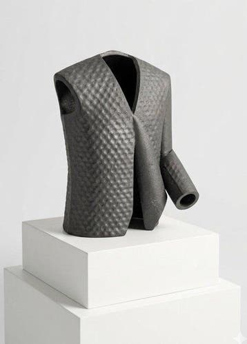 Joan Cardell (1948) - sculptuur, Chaqueta - 21 cm - Brons -