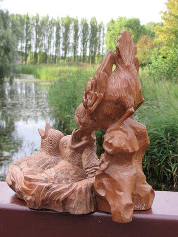 Sculpture en forme de personnage, Vogelnest met kuikens - 26