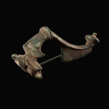 Oud-Romeins Legionaire boogfibula (Zonder minimumprijs)