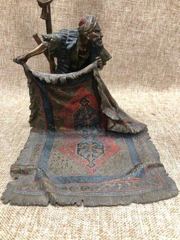 Franz Bergmann - Beeld, Oriental carpet seller - 22 cm -