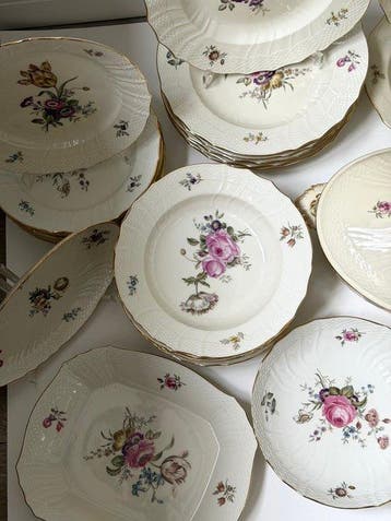 Royal Copenhagen - Tafelservies voor 6 (28) - Porselein -