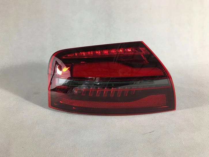 Audi A8 S8+ D4 2014-2018 linker achterlicht LED, Autos : Pièces & Accessoires, Éclairage, Envoi