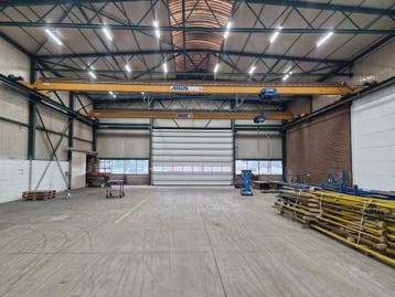 2x Abus enkelligger bovenloopkraan ± 18.100mm x 5t, Doe-het-zelf en Bouw, Gereedschap | Overige machines, Ophalen, Gebruikt