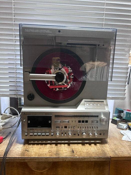 Mitsubishi - MC-8000 Platenspeler, TV, Hi-fi & Vidéo, Radios