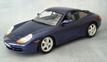 Burago 1:18 - Modelauto - Porsche 911 Carrera (Typ 996) -, Nieuw