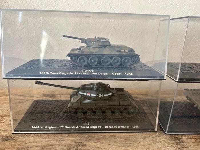 DeAgostini - Speelgoed voertuig Tanks IS-2 / T-34/76 / M4A3, Kinderen en Baby's, Speelgoed | Overig
