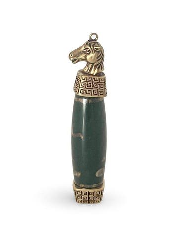 Amulette tibétaine avec une magnifique perle DZI de KwanYin,