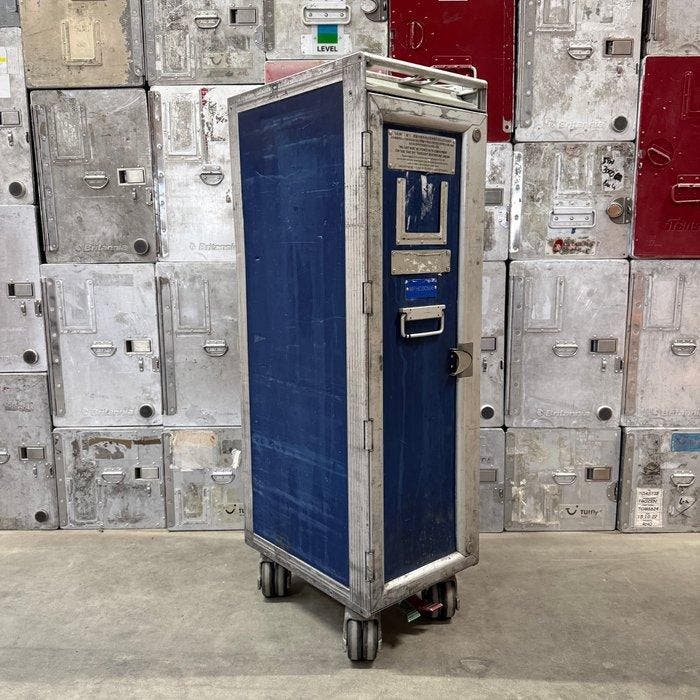 Korita - Trolleys van luchtvaartmaatschappijen - Halfsize, Antiek en Kunst, Curiosa en Brocante