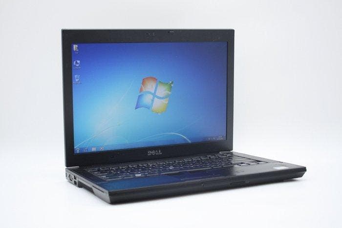 Vintage museum piece: Dell Latitude E6400 | Intel Core2Duo, Consoles de jeu & Jeux vidéo, Consoles de jeu | Accessoires Autre