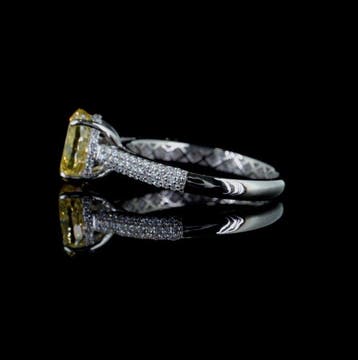 Ring - 14 karaat Witgoud - 2.33ct. tw. Geel Diamant (Fancy