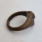 Oud-Siamese Koper Ring met portret van een wijze