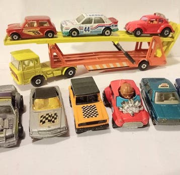 Matchbox 1:64 - Camion miniature (10) - DAF Car Transporter,