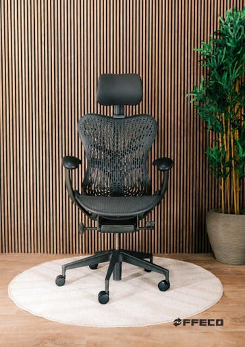 Refurbished Herman Miller Mirra 2 Met Verstelbare Hoofdsteun, Maison & Meubles, Chaises de bureau, Verzenden, Bureaustoel