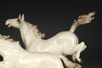 Hutschenreuther - M.H. Fritz - Figuur - Konie w Galopie -, Antiek en Kunst