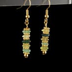 Romain antique Earrings, avec des perles de verre romain
