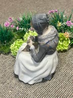 Royal Copenhagen - Lotte Benter - Figuur - Girl knitting -
