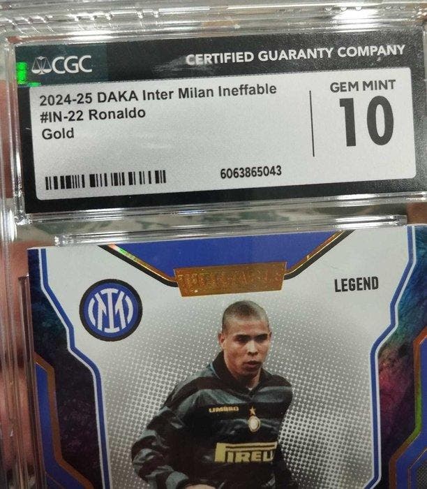2024/25 DAKA Inter Ineffable Ronaldo #IN-22 Gold 5/5 Legend, Collections, Autocollants