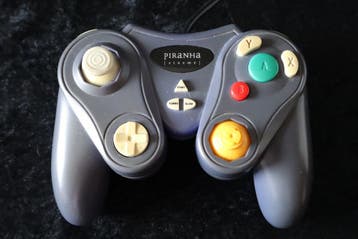 GameCube Controller Third Party Paars Piranha, Verzenden