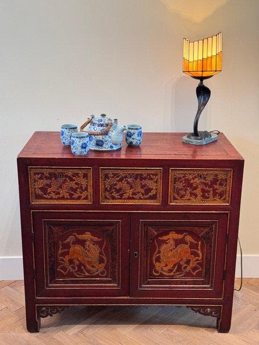 Buffetkast - Cedar - China - Buffet Chinees rood, Antiek en Kunst, Antiek | Overige Antiek