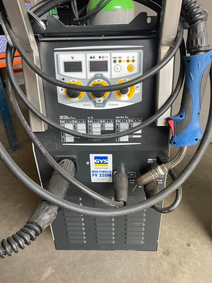 Halfautomaat GYS Multiweld FV 220 M, Doe-het-zelf en Bouw, Gereedschap | Lasapparaten, CO2, Zo goed als nieuw, Ophalen