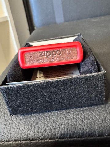 Zippo - Zonder minimumprijs - Aansteker - Staal, Emaille,, Nieuw