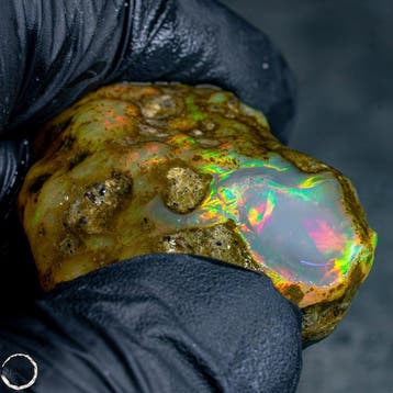 Crystal Opal – Vloeibaar vuur in pure natuurlijke vorm, Collections